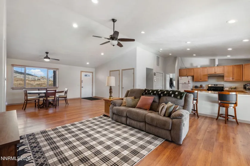 183 Shetland, Reno, Nevada 89508, 4 Bedrooms Bedrooms, ,3 BathroomsBathrooms,Residential,Residential,Shetland,0,260010997