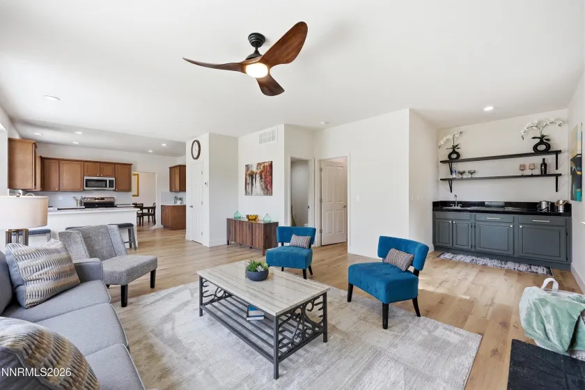 2249 Evans Creek, Reno, Nevada 89519, 3 Bedrooms Bedrooms, ,3 BathroomsBathrooms,Residential,Residential,Evans Creek,0,260011012