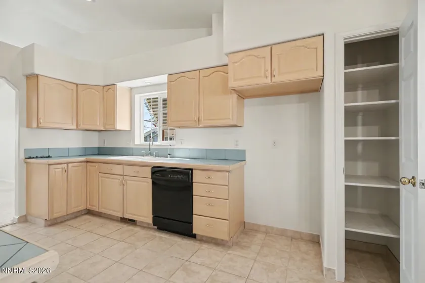 717 Noel, Fallon, Nevada 89406, 3 Bedrooms Bedrooms, ,2 BathroomsBathrooms,Residential,Residential,Noel,0,260011016