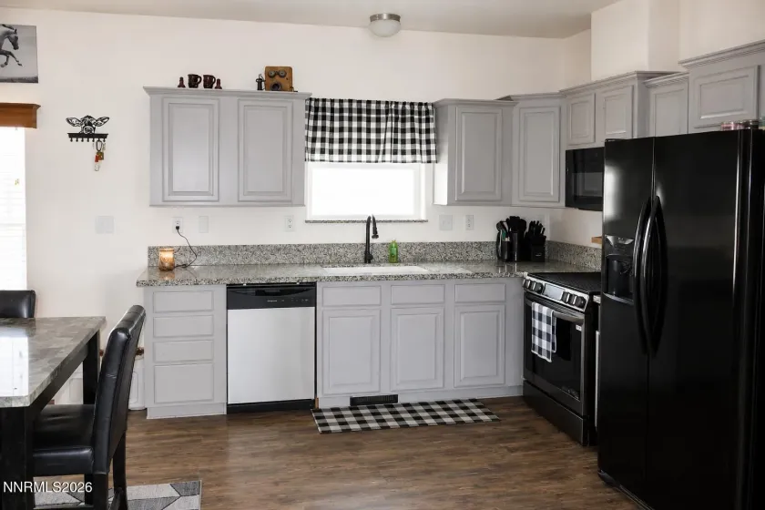 6740 Country, Winnemucca, Nevada 89445, 3 Bedrooms Bedrooms, ,2 BathroomsBathrooms,Residential,Residential,Country,0,260011025