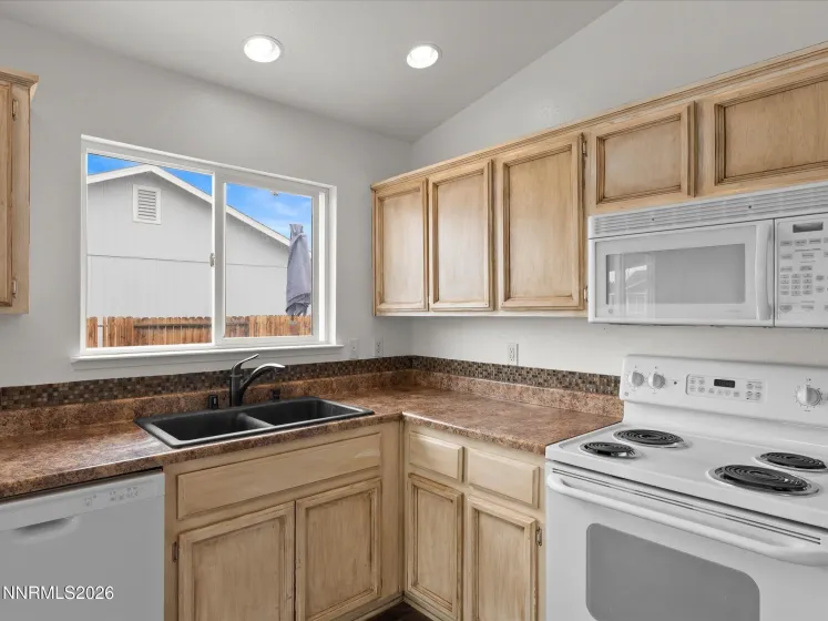 318 Emigrant, Fernley, Nevada 89408, 3 Bedrooms Bedrooms, ,2 BathroomsBathrooms,Residential,Residential,Emigrant,0,260011026