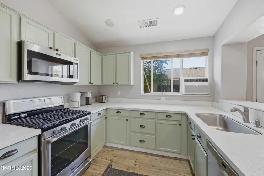 1455 Loma Verde, Sparks, Nevada 89436, 3 Bedrooms Bedrooms, ,2 BathroomsBathrooms,Residential,Residential,Loma Verde,0,260011028