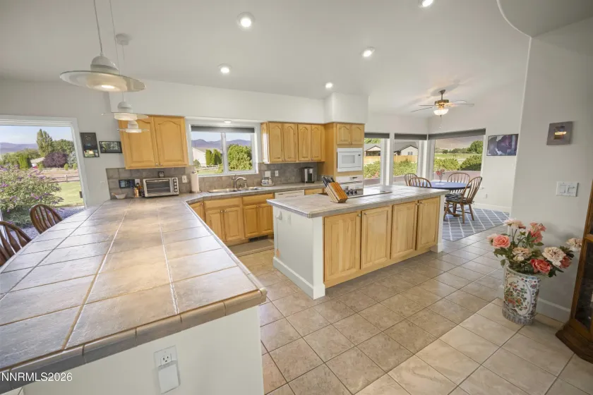 213 Quail Run, Fernley, Nevada 89408, 3 Bedrooms Bedrooms, ,3 BathroomsBathrooms,Residential,Residential,Quail Run,0,260011030