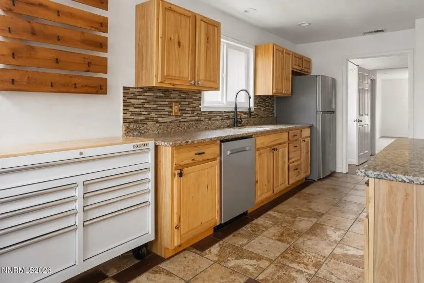 221 Wildwood, Fernley, Nevada 89408, 3 Bedrooms Bedrooms, ,3 BathroomsBathrooms,Residential,Residential,Wildwood,0,260011031