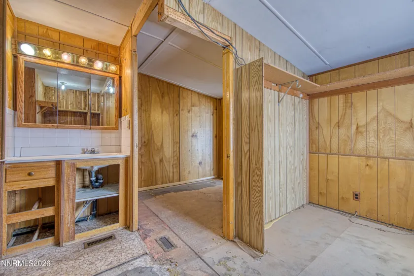 1395 Farm District, Fernley, Nevada 89408, 3 Bedrooms Bedrooms, ,2 BathroomsBathrooms,Residential,Residential,Farm District,0,260011032