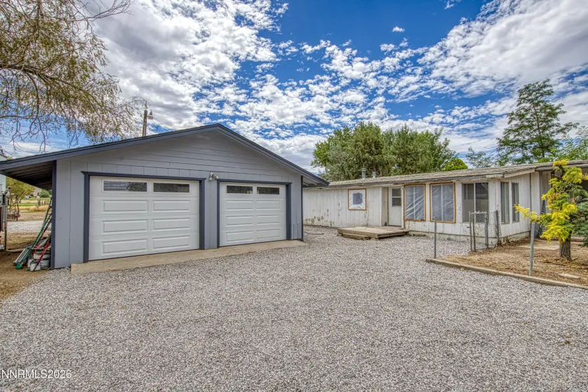 1395 Farm District, Fernley, Nevada 89408, 3 Bedrooms Bedrooms, ,2 BathroomsBathrooms,Residential,Residential,Farm District,0,260011032