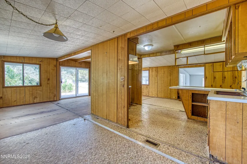 1395 Farm District, Fernley, Nevada 89408, 3 Bedrooms Bedrooms, ,2 BathroomsBathrooms,Residential,Residential,Farm District,0,260011032