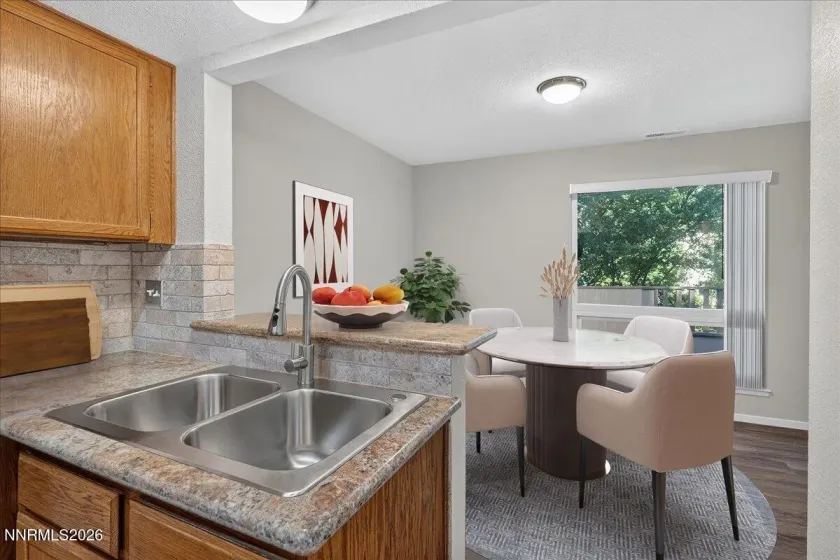 795 Kingston, Reno, Nevada 89511, 2 Bedrooms Bedrooms, ,2 BathroomsBathrooms,Residential,Residential,Kingston,0,260011038