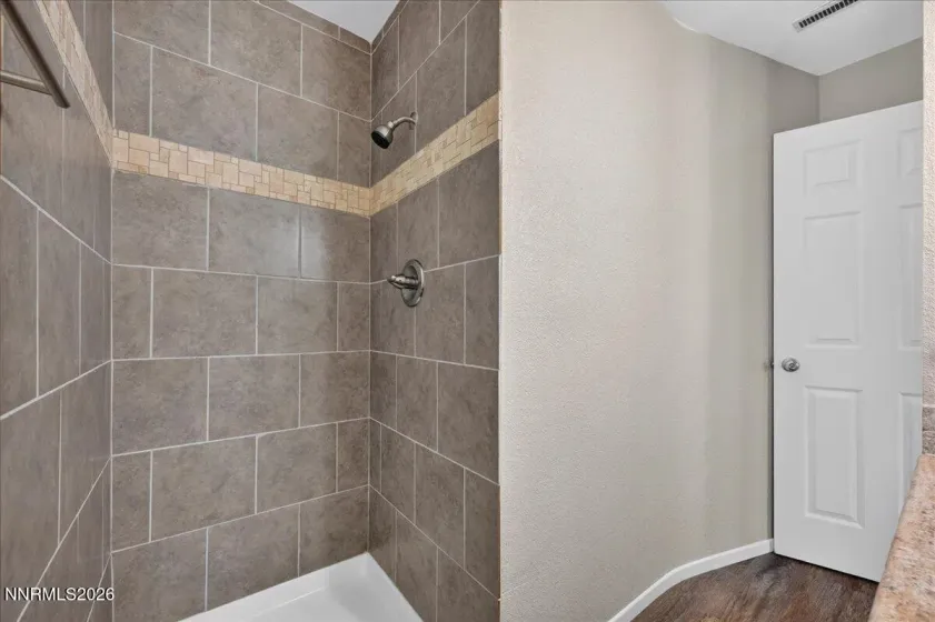 795 Kingston, Reno, Nevada 89511, 2 Bedrooms Bedrooms, ,2 BathroomsBathrooms,Residential,Residential,Kingston,0,260011038