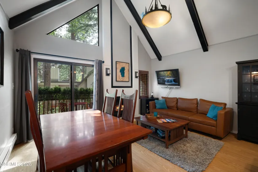 989 Tahoe, Incline Village, Nevada 89451, 3 Bedrooms Bedrooms, ,2 BathroomsBathrooms,Residential,Residential,Tahoe,0,260011040
