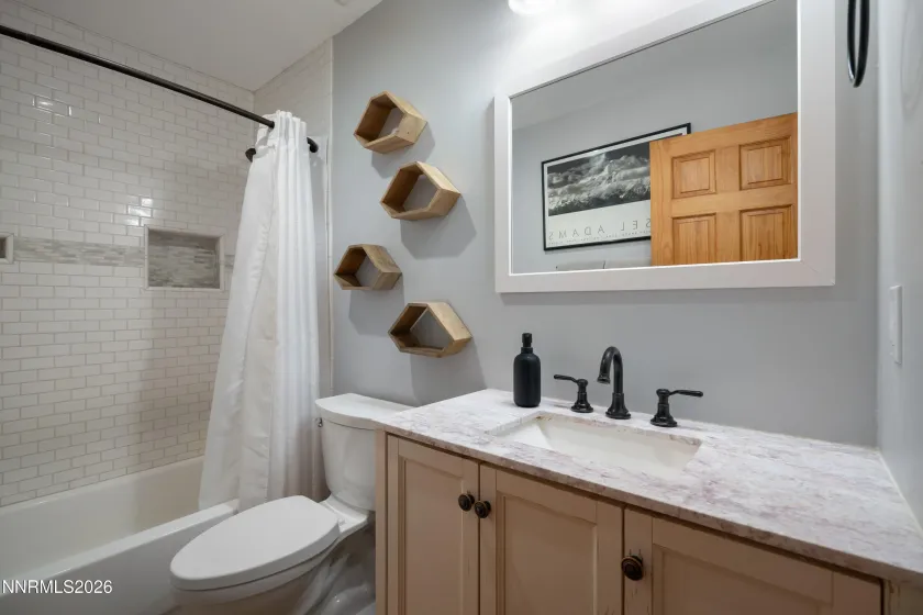 989 Tahoe, Incline Village, Nevada 89451, 3 Bedrooms Bedrooms, ,2 BathroomsBathrooms,Residential,Residential,Tahoe,0,260011040