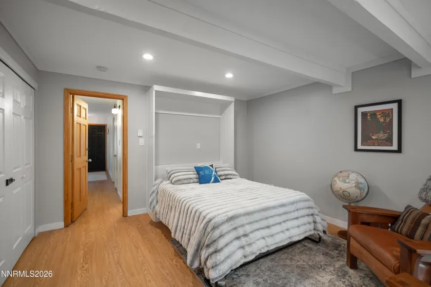 989 Tahoe, Incline Village, Nevada 89451, 3 Bedrooms Bedrooms, ,2 BathroomsBathrooms,Residential,Residential,Tahoe,0,260011040