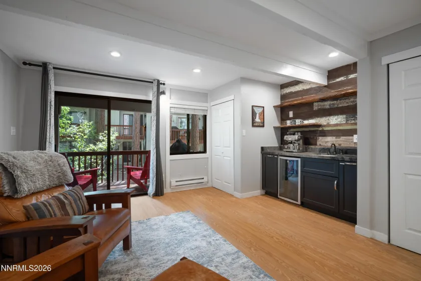 989 Tahoe, Incline Village, Nevada 89451, 3 Bedrooms Bedrooms, ,2 BathroomsBathrooms,Residential,Residential,Tahoe,0,260011040
