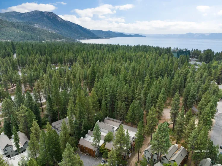 989 Tahoe, Incline Village, Nevada 89451, 3 Bedrooms Bedrooms, ,2 BathroomsBathrooms,Residential,Residential,Tahoe,0,260011040