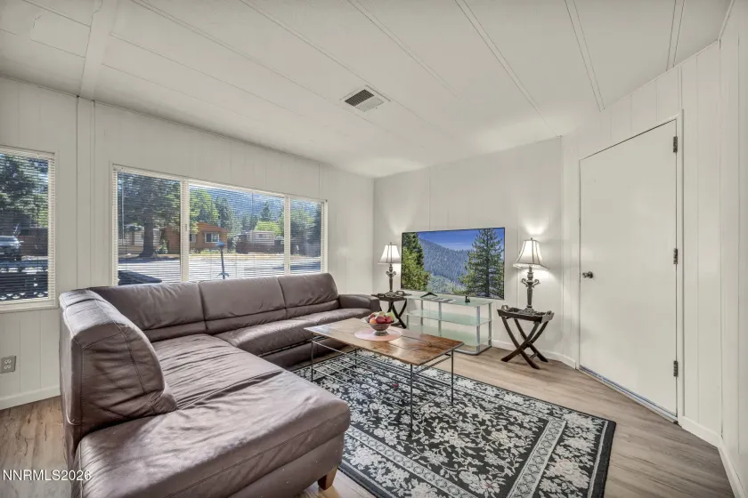 186 Ponderosa, Stateline, Nevada 89449, 2 Bedrooms Bedrooms, ,2 BathroomsBathrooms,Residential,Residential,Ponderosa,0,260011041
