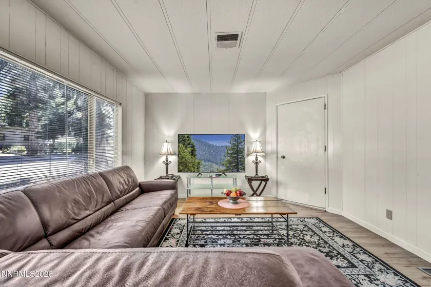 186 Ponderosa, Stateline, Nevada 89449, 2 Bedrooms Bedrooms, ,2 BathroomsBathrooms,Residential,Residential,Ponderosa,0,260011041