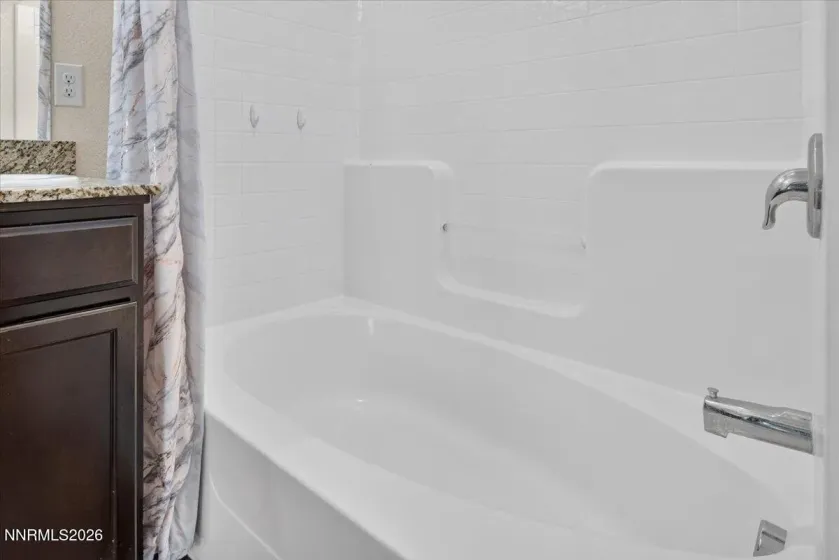 182 Royal Oaks, Fernley, Nevada 89408, 4 Bedrooms Bedrooms, ,2 BathroomsBathrooms,Residential,Residential,Royal Oaks,0,260011043