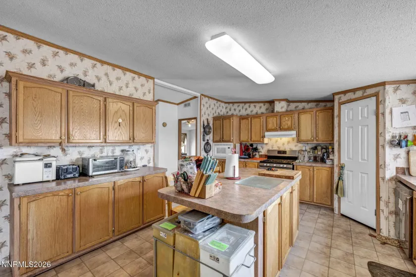 1985 Fir, Silver Springs, Nevada 89429, 4 Bedrooms Bedrooms, ,2 BathroomsBathrooms,Residential,Residential,Fir,0,260011058