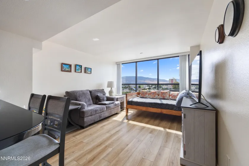 450 Arlington, Reno, Nevada 89503, 1 Bedroom Bedrooms, ,1 BathroomBathrooms,Residential,Residential,Arlington,0,260011059