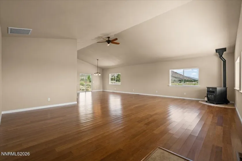 5 Pit, Wellington, Nevada 89444, 3 Bedrooms Bedrooms, ,2 BathroomsBathrooms,Residential,Residential,Pit,0,260011062