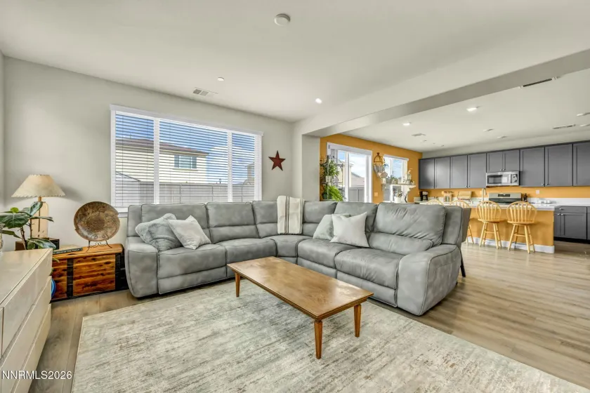 6726 Lunar Orbit, Sparks, Nevada 89436, 3 Bedrooms Bedrooms, ,3 BathroomsBathrooms,Residential,Residential,Lunar Orbit,0,260011063