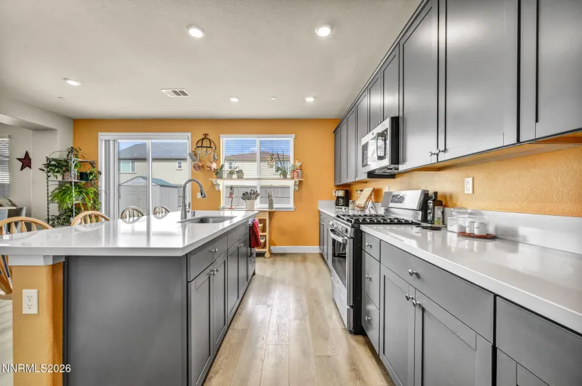 6726 Lunar Orbit, Sparks, Nevada 89436, 3 Bedrooms Bedrooms, ,3 BathroomsBathrooms,Residential,Residential,Lunar Orbit,0,260011063