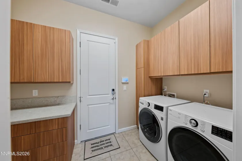 9827 Dyevera, Reno, Nevada 89521, 3 Bedrooms Bedrooms, ,3 BathroomsBathrooms,Residential,Residential,Dyevera,0,260011065