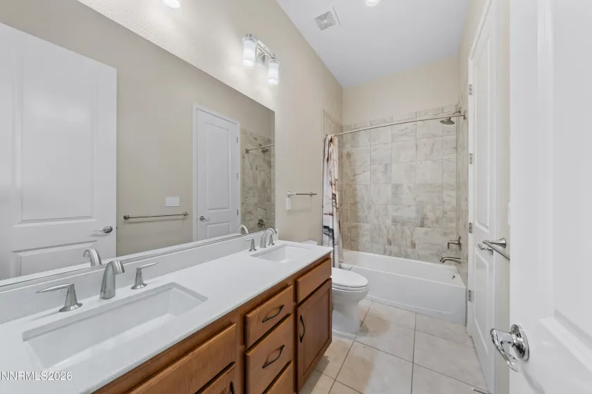 9827 Dyevera, Reno, Nevada 89521, 3 Bedrooms Bedrooms, ,3 BathroomsBathrooms,Residential,Residential,Dyevera,0,260011065