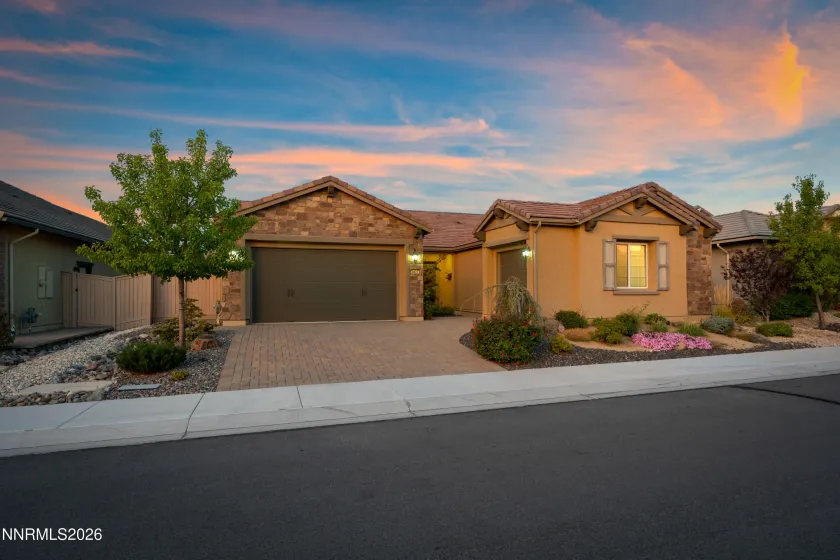 9827 Dyevera, Reno, Nevada 89521, 3 Bedrooms Bedrooms, ,3 BathroomsBathrooms,Residential,Residential,Dyevera,0,260011065