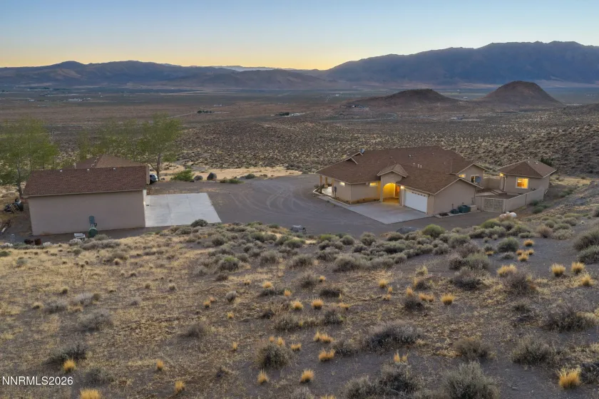 5990 Grass Valley, Reno, Nevada 89510, 3 Bedrooms Bedrooms, ,4 BathroomsBathrooms,Residential,Residential,Grass Valley,0,260011070