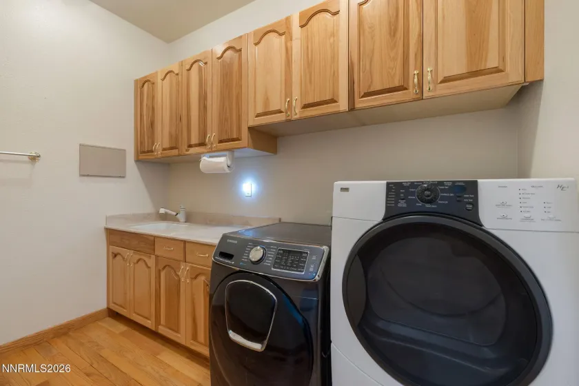 5990 Grass Valley, Reno, Nevada 89510, 3 Bedrooms Bedrooms, ,4 BathroomsBathrooms,Residential,Residential,Grass Valley,0,260011070