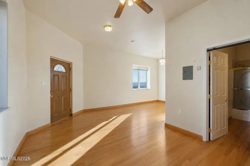 5990 Grass Valley, Reno, Nevada 89510, 3 Bedrooms Bedrooms, ,4 BathroomsBathrooms,Residential,Residential,Grass Valley,0,260011070