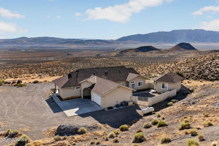 5990 Grass Valley, Reno, Nevada 89510, 3 Bedrooms Bedrooms, ,4 BathroomsBathrooms,Residential,Residential,Grass Valley,0,260011070