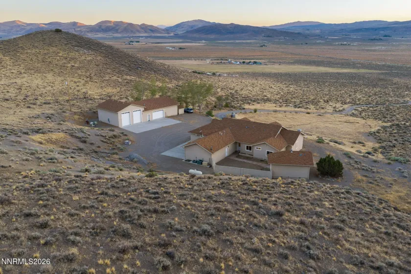 5990 Grass Valley, Reno, Nevada 89510, 3 Bedrooms Bedrooms, ,4 BathroomsBathrooms,Residential,Residential,Grass Valley,0,260011070