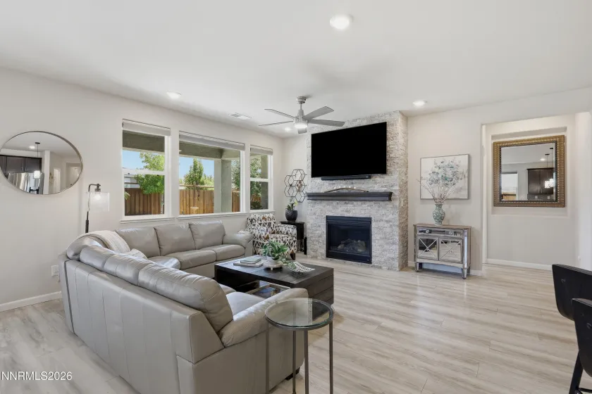 7230 Treeline, Sparks, Nevada 89436, 3 Bedrooms Bedrooms, ,2 BathroomsBathrooms,Residential,Residential,Treeline,0,260009975
