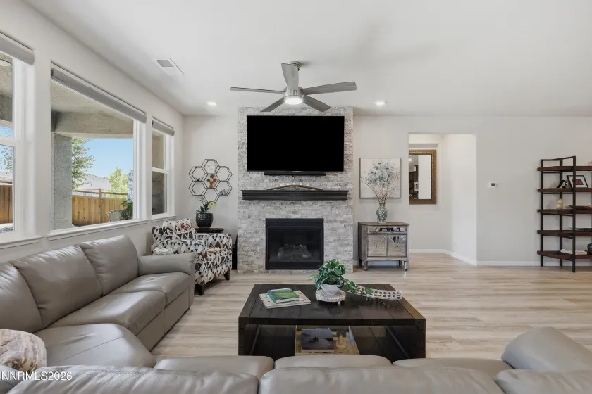 7230 Treeline, Sparks, Nevada 89436, 3 Bedrooms Bedrooms, ,2 BathroomsBathrooms,Residential,Residential,Treeline,0,260009975