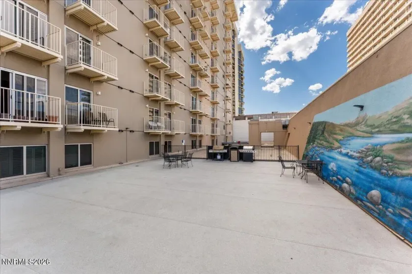 200 2nd, Reno, Nevada 89501, 2 Bedrooms Bedrooms, ,3 BathroomsBathrooms,Residential,Residential,2nd,0,260011085