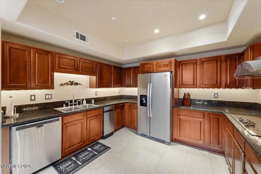 200 2nd, Reno, Nevada 89501, 2 Bedrooms Bedrooms, ,3 BathroomsBathrooms,Residential,Residential,2nd,0,260011085
