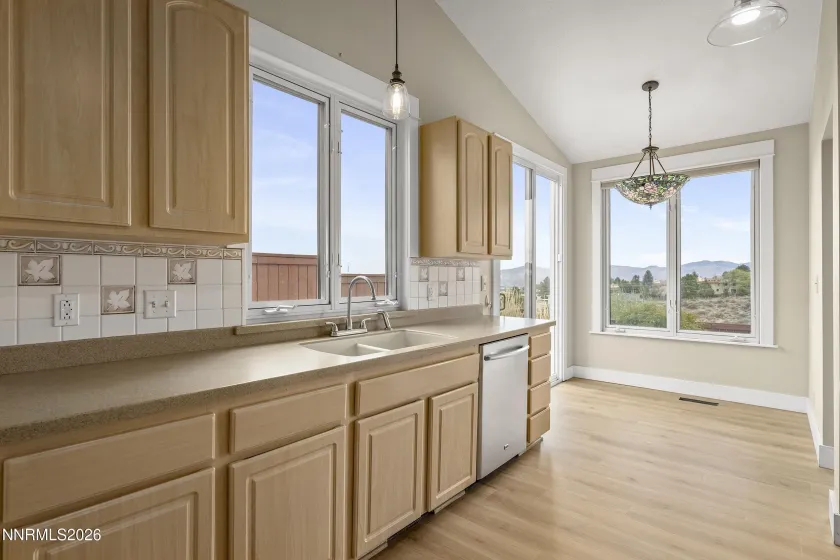 2366 Silver Ridge, Reno, Nevada 89509, 4 Bedrooms Bedrooms, ,3 BathroomsBathrooms,Residential,Residential,Silver Ridge,0,260011087