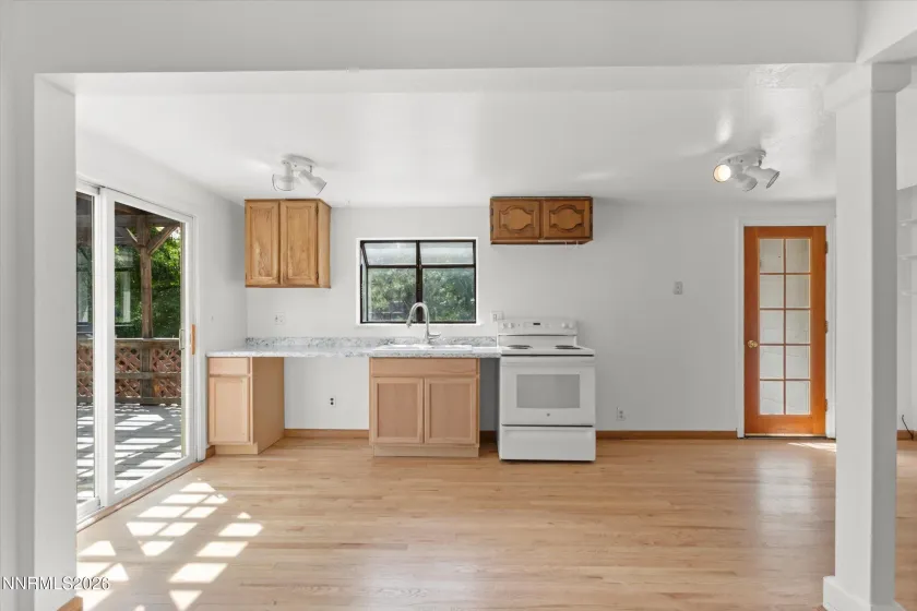 454 Glenmanor, Reno, Nevada 89509, 5 Bedrooms Bedrooms, ,3 BathroomsBathrooms,Residential,Residential,Glenmanor,0,260011088