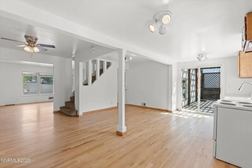 454 Glenmanor, Reno, Nevada 89509, 5 Bedrooms Bedrooms, ,3 BathroomsBathrooms,Residential,Residential,Glenmanor,0,260011088