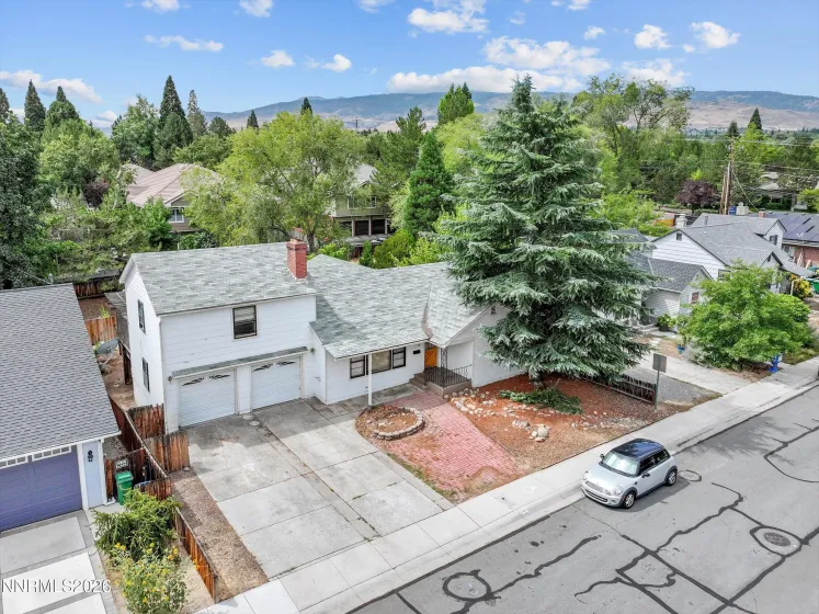454 Glenmanor, Reno, Nevada 89509, 5 Bedrooms Bedrooms, ,3 BathroomsBathrooms,Residential,Residential,Glenmanor,0,260011088