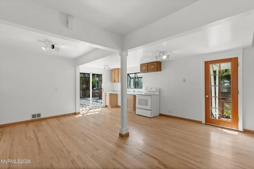 454 Glenmanor, Reno, Nevada 89509, 5 Bedrooms Bedrooms, ,3 BathroomsBathrooms,Residential,Residential,Glenmanor,0,260011088
