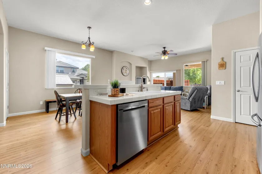 7439 Minkler, Sparks, Nevada 89436, 3 Bedrooms Bedrooms, ,2 BathroomsBathrooms,Residential,Residential,Minkler,0,260011090