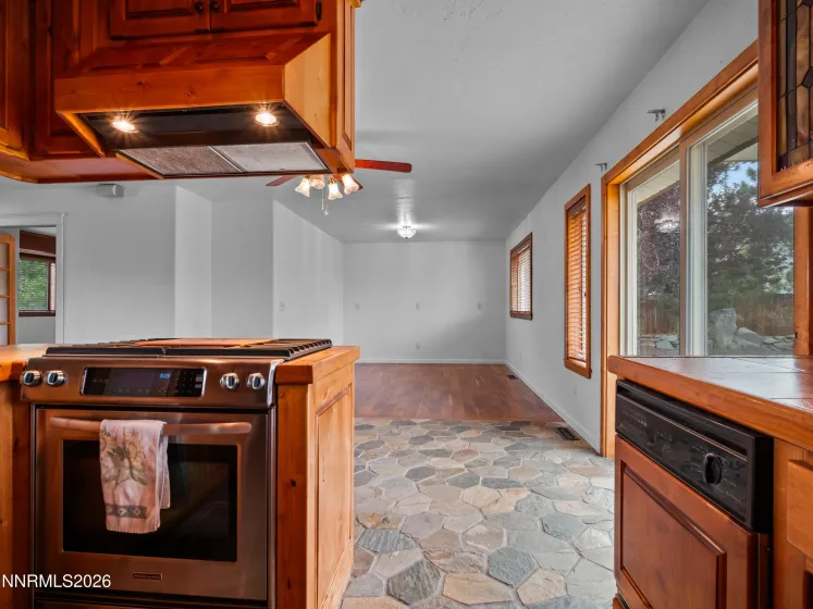 1321 Dennis, Minden, Nevada 89423, 2 Bedrooms Bedrooms, ,2 BathroomsBathrooms,Residential,Residential,Dennis,0,260011092
