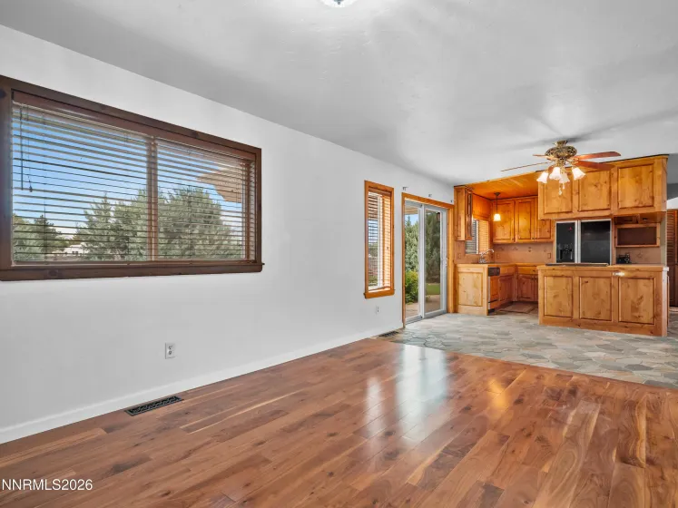 1321 Dennis, Minden, Nevada 89423, 2 Bedrooms Bedrooms, ,2 BathroomsBathrooms,Residential,Residential,Dennis,0,260011092