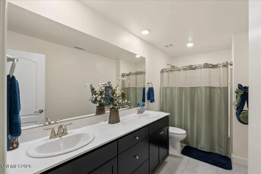 7435 Souverain, Reno, Nevada 89506, 4 Bedrooms Bedrooms, ,2 BathroomsBathrooms,Residential,Residential,Souverain,0,260011109