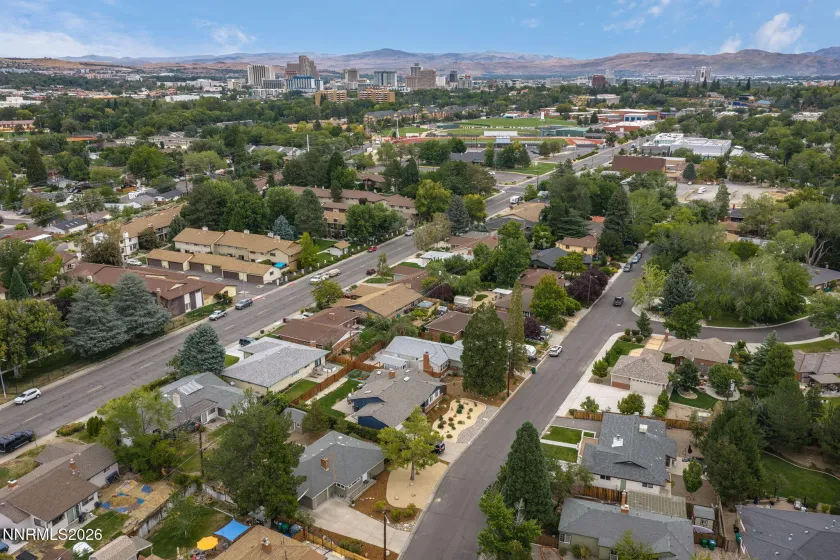 1565 Mc Kinley, Reno, Nevada 89509, 2 Bedrooms Bedrooms, ,1 BathroomBathrooms,Residential,Residential,Mc Kinley,0,260011110