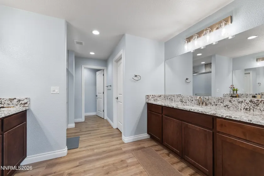 18671 Village Center, Reno, Nevada 89508, 2 Bedrooms Bedrooms, ,3 BathroomsBathrooms,Residential,Residential,Village Center,0,260011111