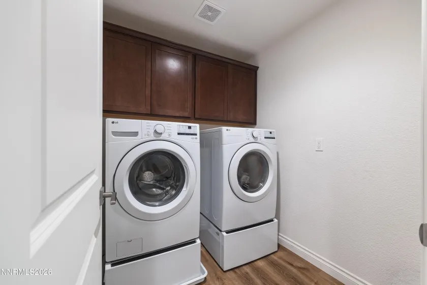 18671 Village Center, Reno, Nevada 89508, 2 Bedrooms Bedrooms, ,3 BathroomsBathrooms,Residential,Residential,Village Center,0,260011111